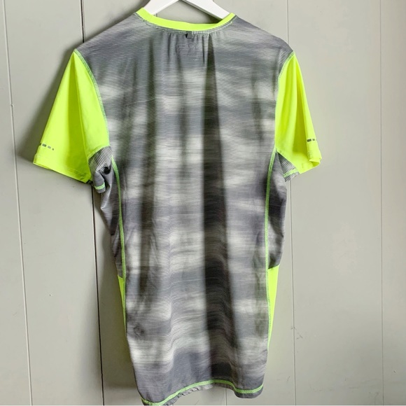 RUSSELL ATHLETIC Neon Coolforce Fitted Short Sleeve Performance T-Shirt M 38-40 - Picture 2 of 3